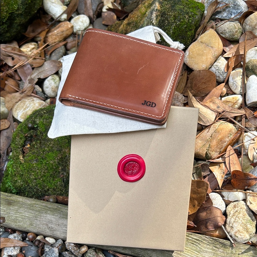 Genuine Men's Ashland Johnny the Fox Monogramed Tan Wallet - Picture 15 of 16